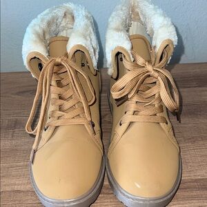 Just Be Women's Beige Winter Boots with Faux Fur